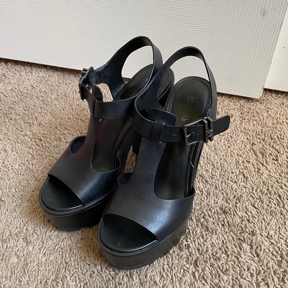 Michael Kors Sinead Platform Sandals 2025 | www.hockeyplayer.com.ar
